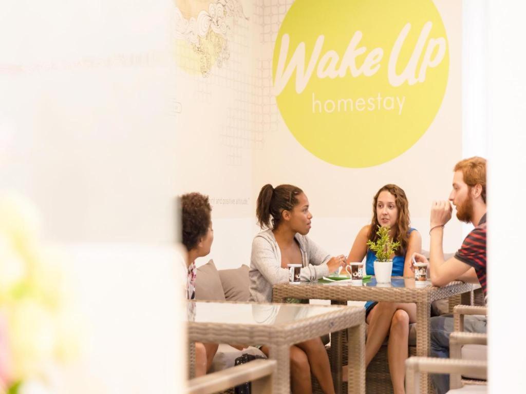 Wakeup Homestay Джокякарта Екстериор снимка