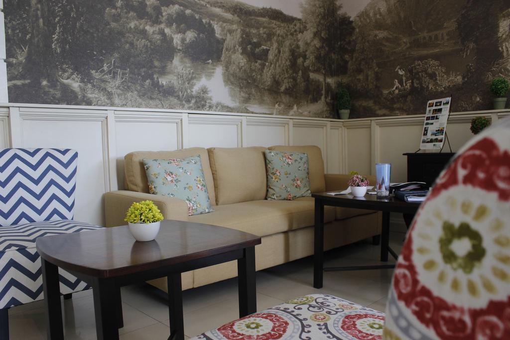 Wakeup Homestay Джокякарта Екстериор снимка