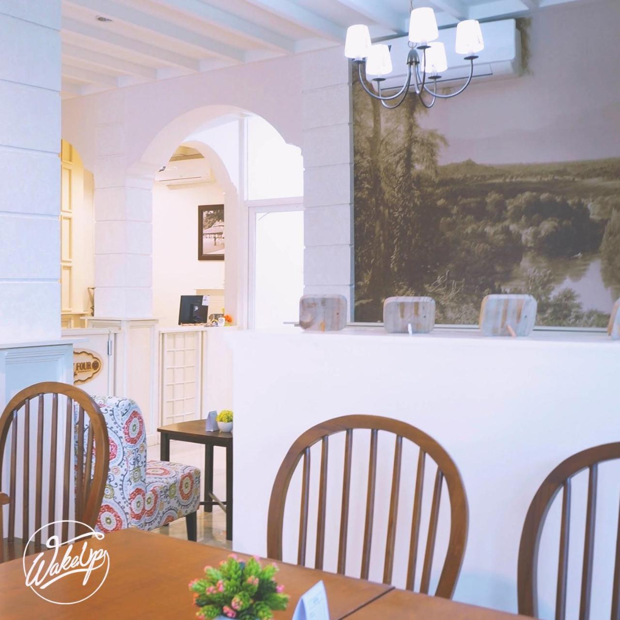 Wakeup Homestay Джокякарта Екстериор снимка